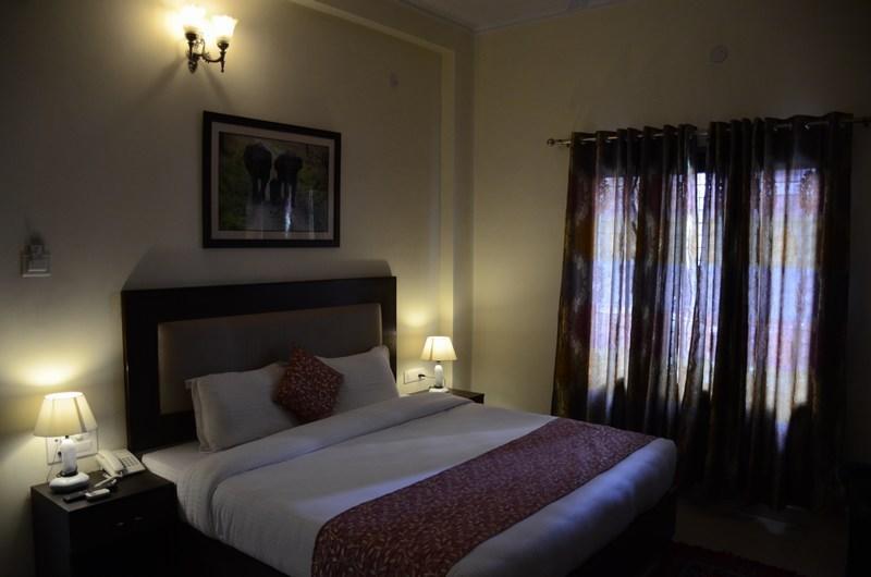 Chitra Grand Hotel Haridwār Esterno foto