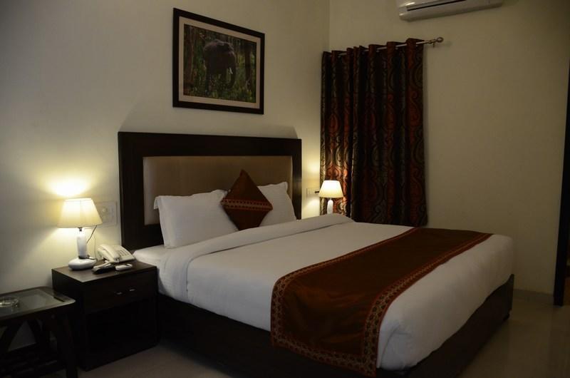 Chitra Grand Hotel Haridwār Esterno foto